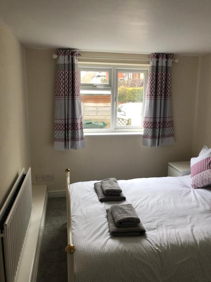 9 Bromleys Court Villa Church Stretton Eksteriør bilde